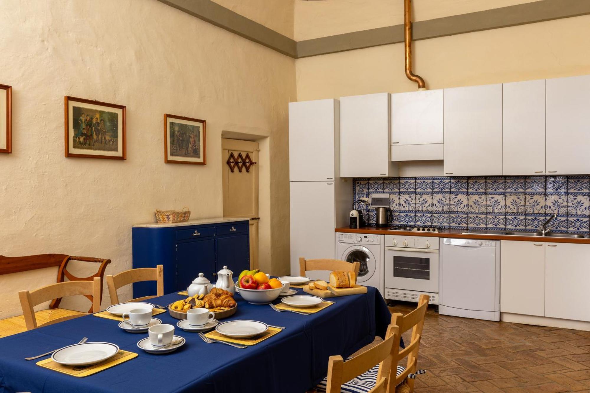 Palazzo Costanti - A 8 Minuti Dalle Terme Apartment San Quirico dʼOrcia Екстериор снимка