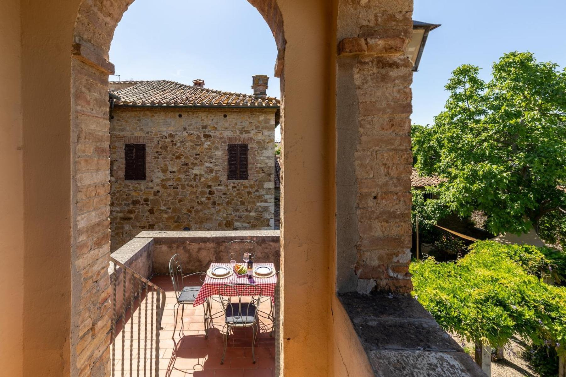 Palazzo Costanti - A 8 Minuti Dalle Terme Apartment San Quirico dʼOrcia Екстериор снимка